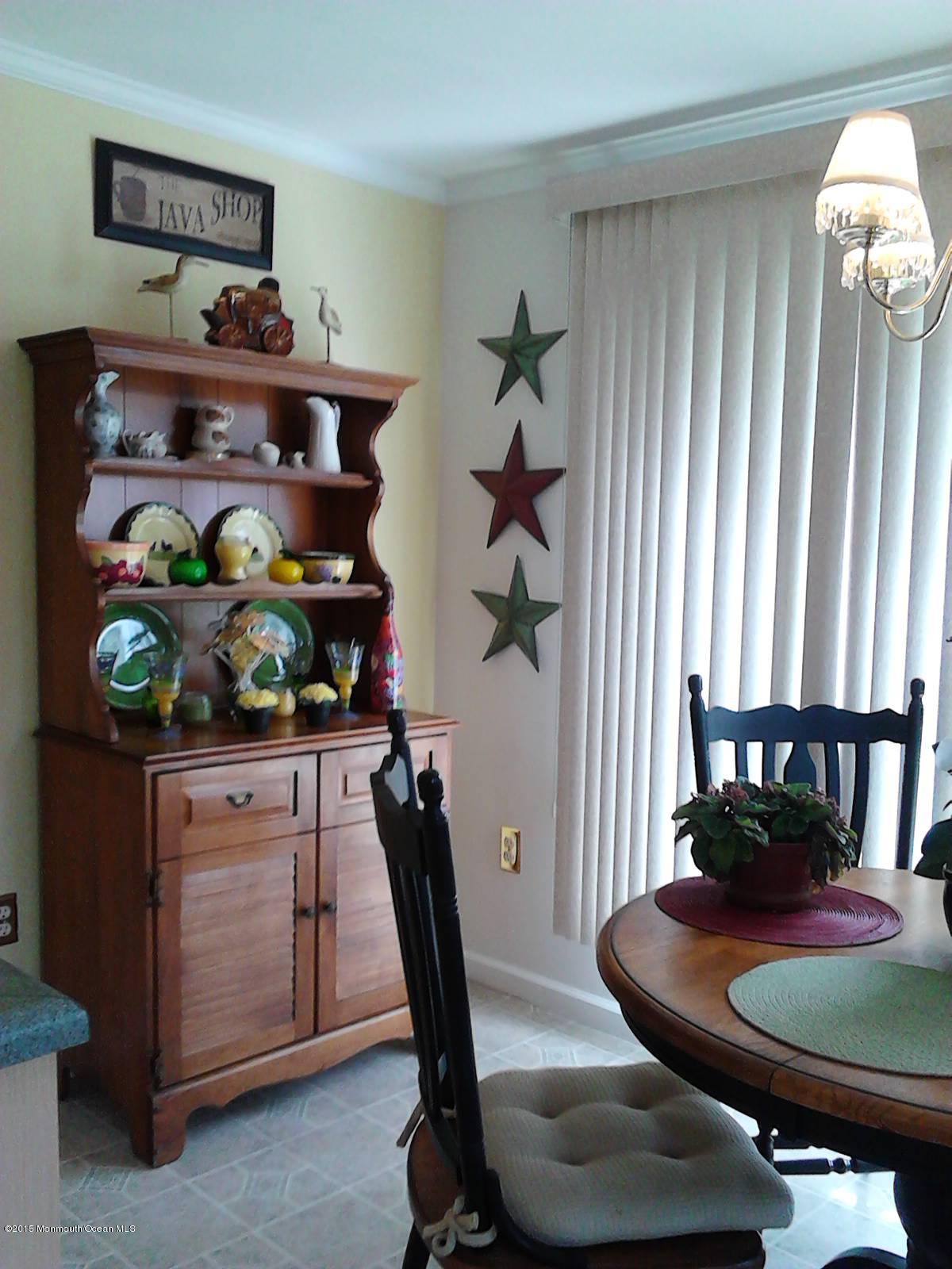 919 Oak Ridge Terrace Whiting, NJ 08759 - Photo 6 of 20 IMG_20150807_100819