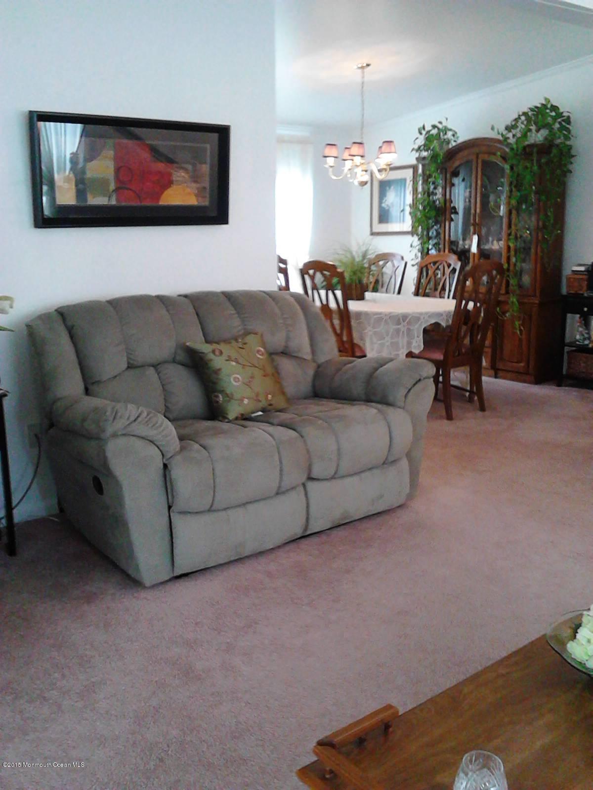919 Oak Ridge Terrace Whiting, NJ 08759 - Photo 8 of 20 IMG_20150807_100506