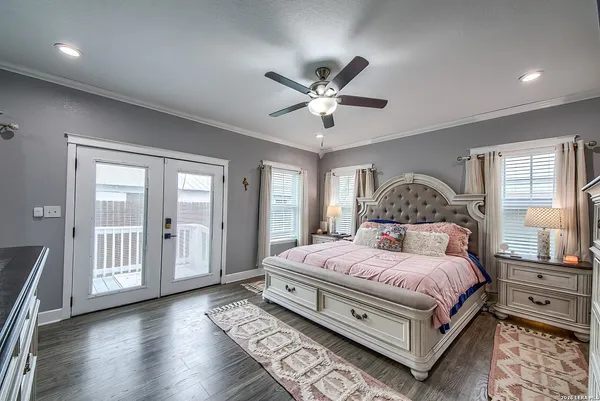 a view of a workspace with furniture