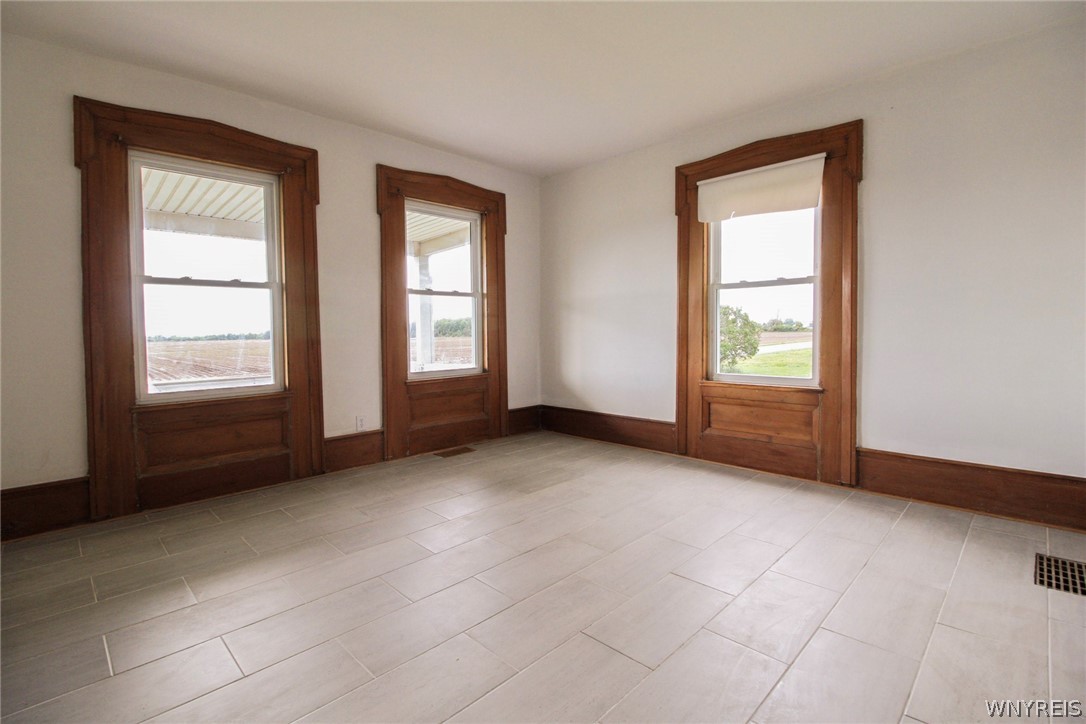 15634 Lakeshore Road Kendall, NY 14477 - Photo 7 of 50