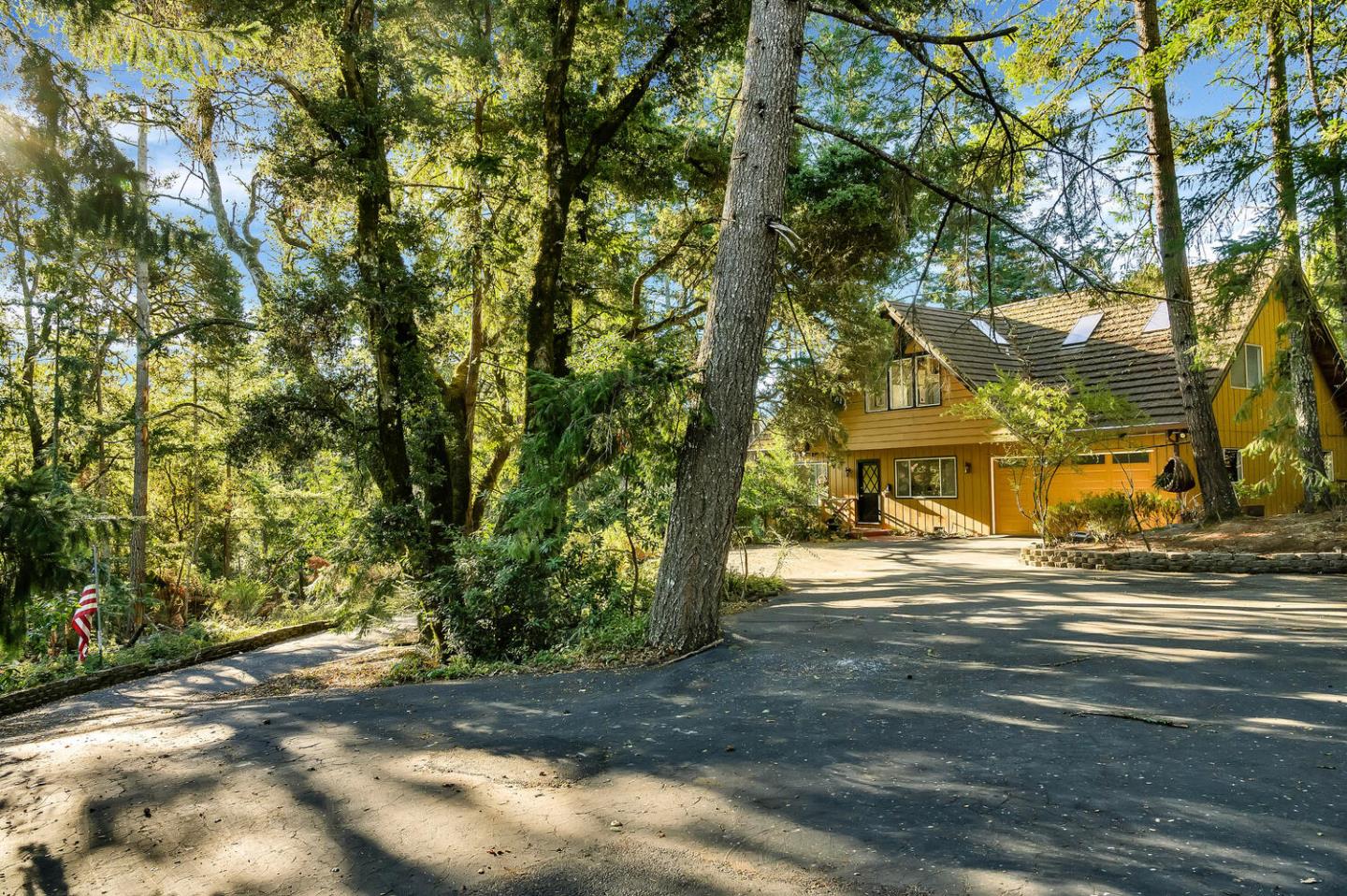 5 Morse Lane Woodside, CA 94062 - Photo 3 of 30 a view of a yard and trees