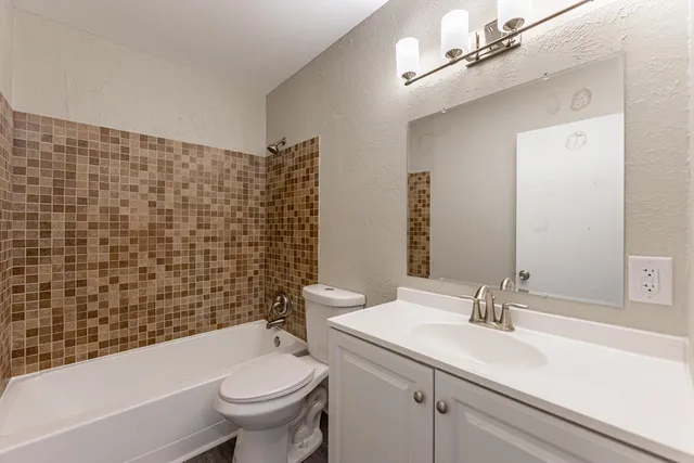 $110,000 | 1450 Winter Drive, Freeport, IL 61032