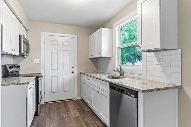 $110,000 | 1450 Winter Drive, Freeport, IL 61032