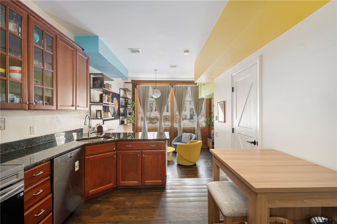 10 Slocum Street, Unit 5 Providence, RI 02909 - Photo 4 of 28