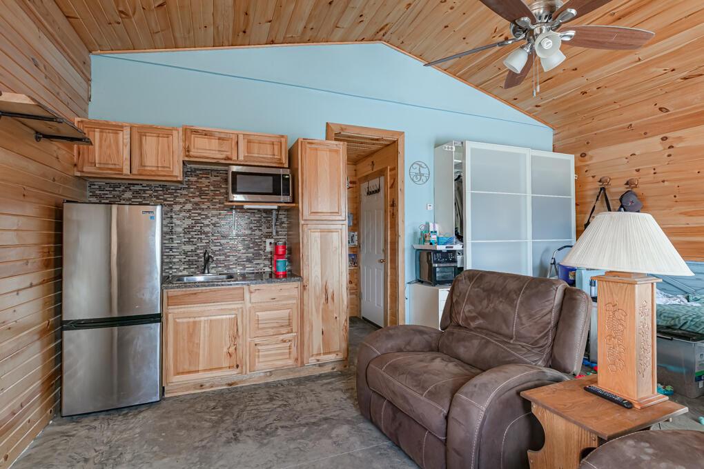 8610 Patterson Road Hilliard, OH 43026 - Photo 31 of 34 TACK ROOM
