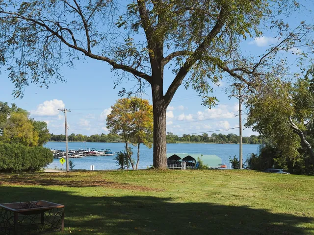 $1,245,000 | 2040 North Shore Drive, Orono, MN 55391