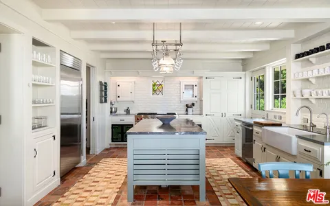 $38,500,000 | 31134 Broad Beach Road, Malibu, CA 90265