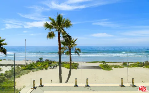 $38,500,000 | 31134 Broad Beach Road, Malibu, CA 90265