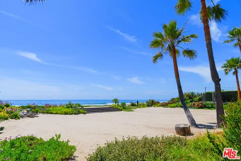 $38,500,000 | 31134 Broad Beach Road, Malibu, CA 90265
