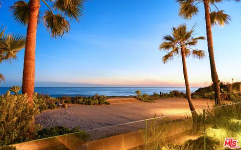 $38,500,000 | 31134 Broad Beach Road, Malibu, CA 90265