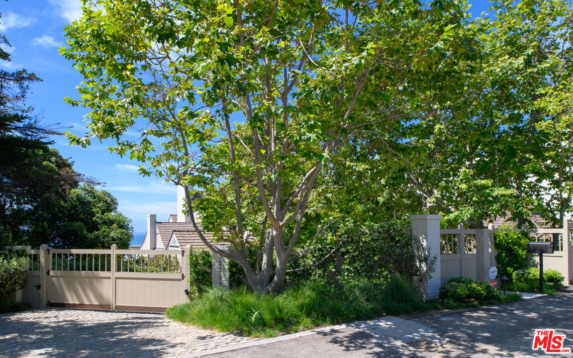 31134 Broad Beach Road Malibu, CA 90265 - Photo 8 of 59