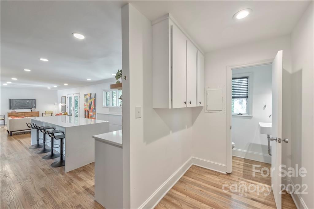 1139 Shady Bluff Drive Charlotte, NC 28211 - Photo 25 of 46 a very nice looking dining room with a large window