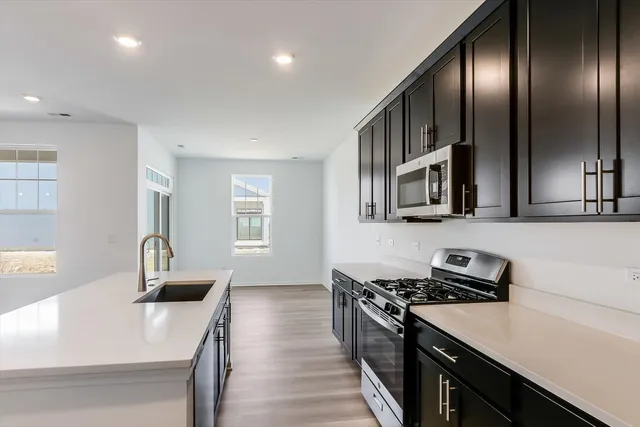 $359,990 | 25500 West Alabaster Circle, Plainfield, IL 60544