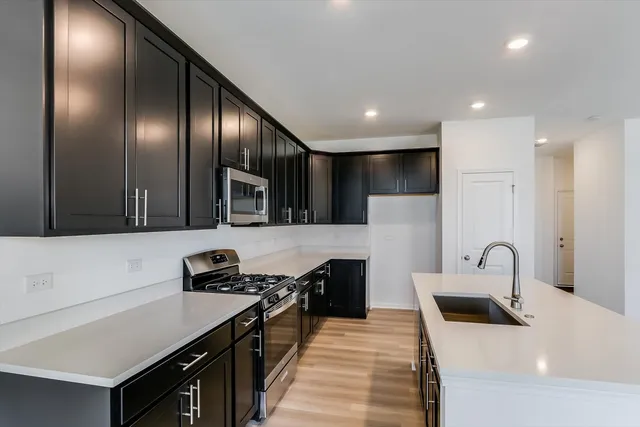 $359,990 | 25500 West Alabaster Circle, Plainfield, IL 60544