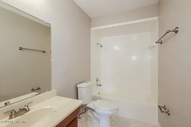 $1,705 | 301 Highland Avenue, Green Cove Springs, FL 32043