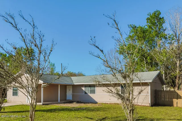 $1,705 | 301 Highland Avenue, Green Cove Springs, FL 32043