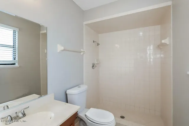 $1,705 | 301 Highland Avenue, Green Cove Springs, FL 32043