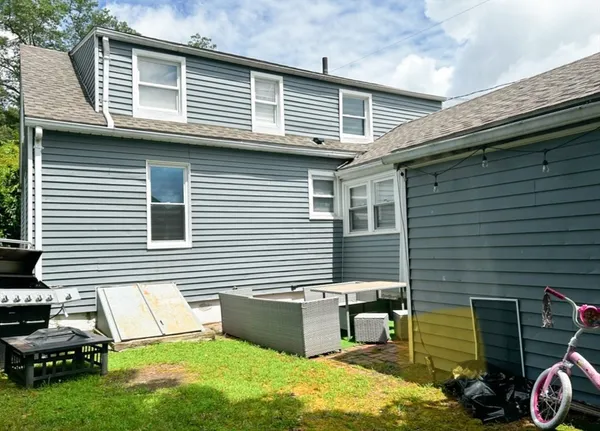 $284,900 | 1277 Bay Street, Springfield, MA 01109