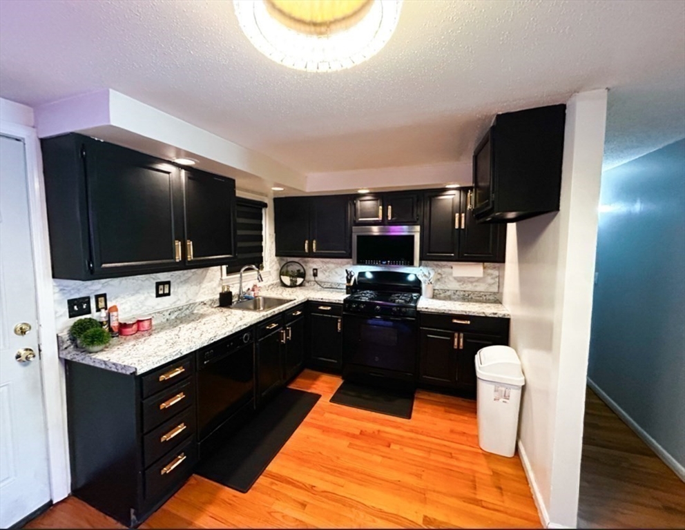 1277 Bay Street Springfield, MA 01109 - Photo 7 of 21