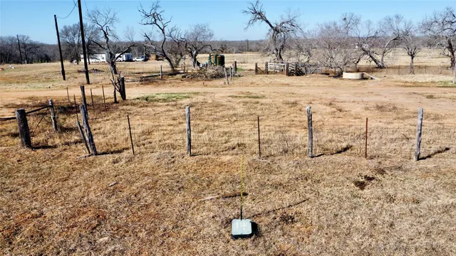 $159,900 | 5633 Tenney Creek Road, Luling, TX 78648