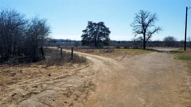 $159,900 | 5633 Tenney Creek Road, Luling, TX 78648