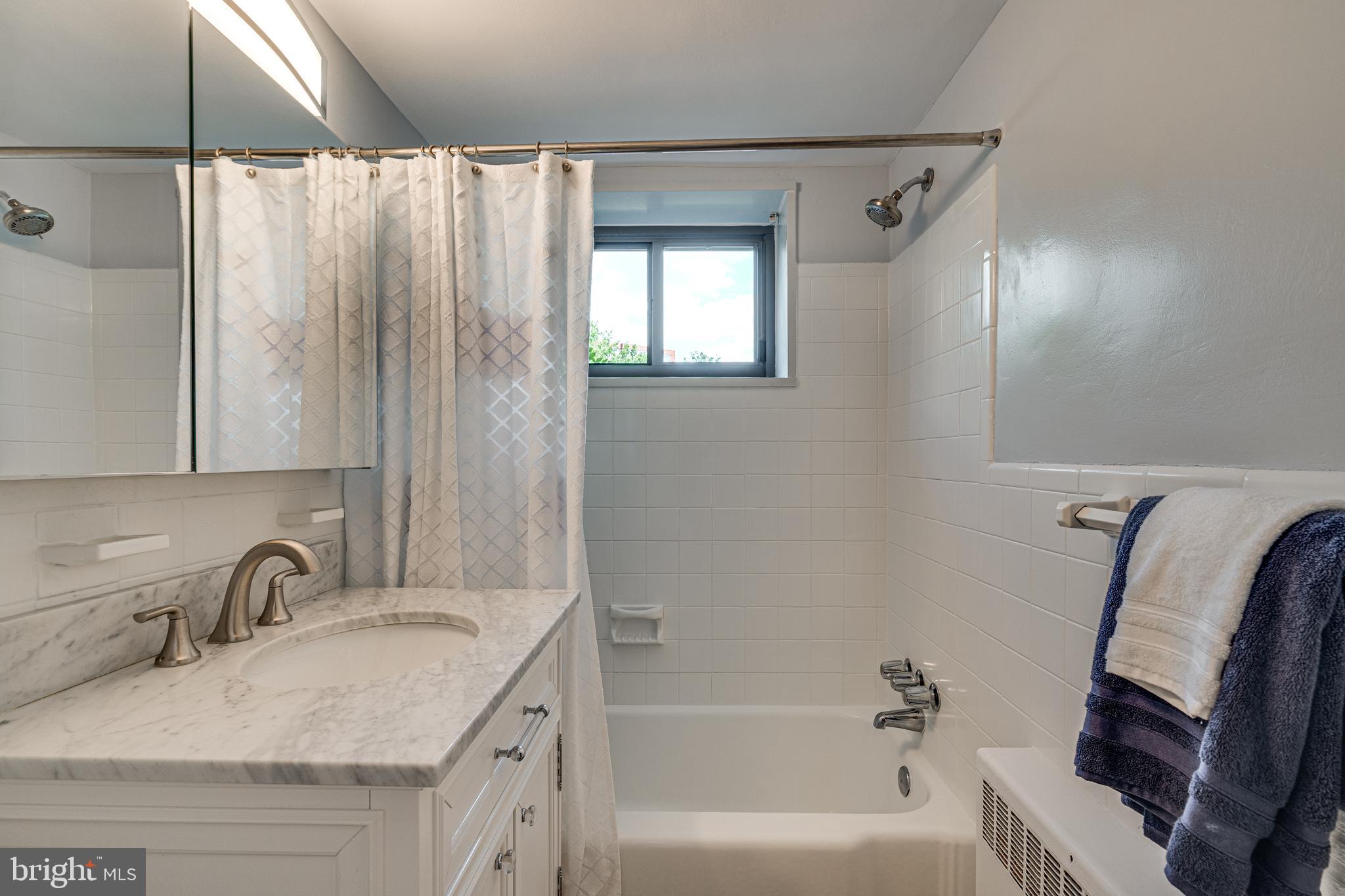 1300 South Arlington Ridge Road, Unit 311 Arlington, VA 22202 - Photo 24 of 39 Nicely Updated!