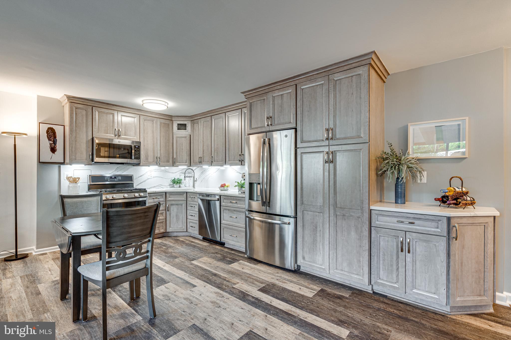 1300 South Arlington Ridge Road, Unit 311 Arlington, VA 22202 - Photo 8 of 39 Tons of Stylish Cabinetry!