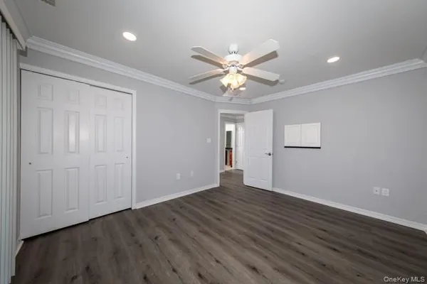 $2,405 | 135 Lake Pointe Court, Unit 135, Middle Island, NY 11953