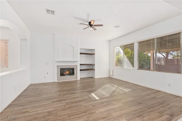 $2,700 | 9325 Dorrell Lane, Las Vegas, NV 89149