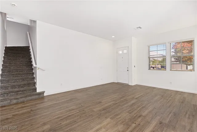 $2,700 | 9325 Dorrell Lane, Las Vegas, NV 89149