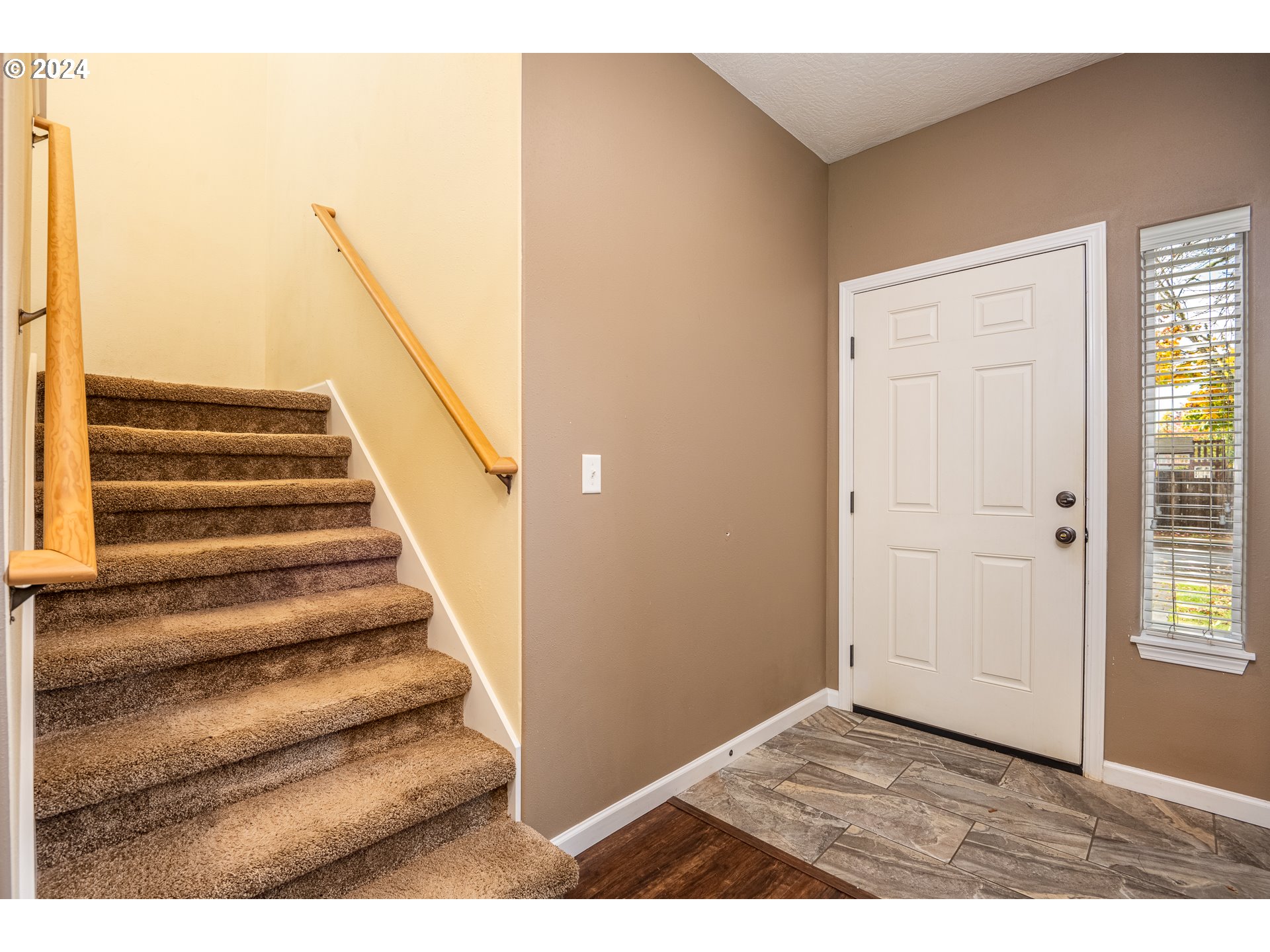 1455 South 58th Street Springfield, OR 97478 - Photo 22 of 39 a view of entryway