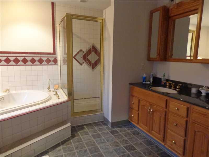 3139 Frampton Road West Middlesex, PA 16159 - Photo 9 of 15 Master Bath/Spa.