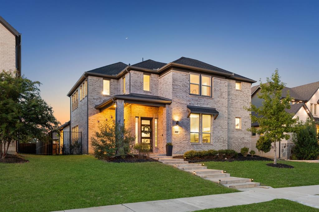 2270 English Ivy Road Frisco, TX 75033 - Photo 2 of 40 Gallery Image 2