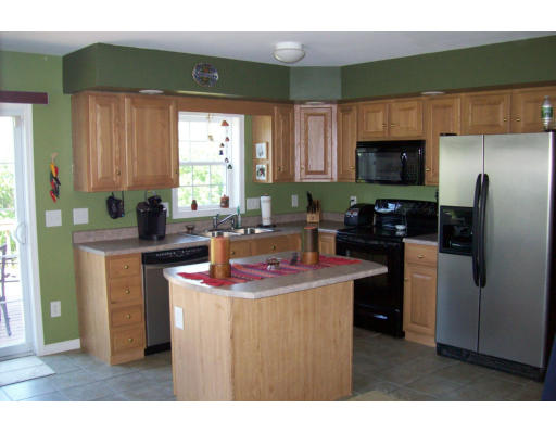 1437 Stafford Road Fall River, MA 02721 - Photo 3 of 13 Gallery Image 3