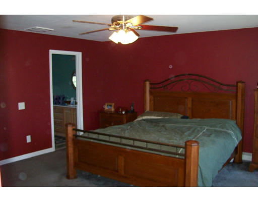 1437 Stafford Road Fall River, MA 02721 - Photo 6 of 13 Gallery Image 6