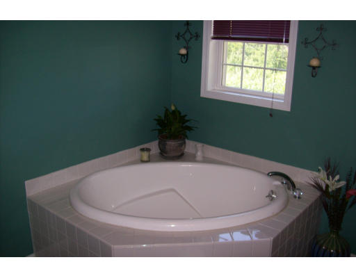 1437 Stafford Road Fall River, MA 02721 - Photo 9 of 13 Gallery Image 9