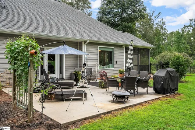 $649,000 | 6 Silverbush Lane, Marietta, SC 29661