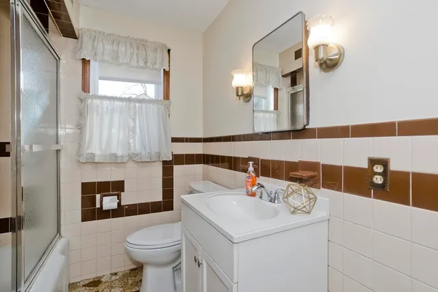 $299,999 | 147 Bowles Park, Springfield, MA 01104