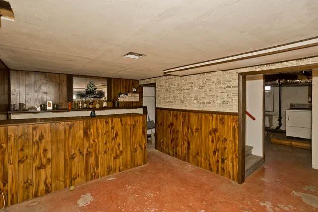 $299,999 | 147 Bowles Park, Springfield, MA 01104