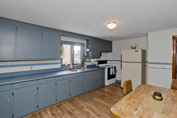 $299,999 | 147 Bowles Park, Springfield, MA 01104