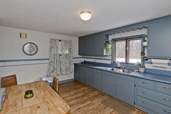 $299,999 | 147 Bowles Park, Springfield, MA 01104