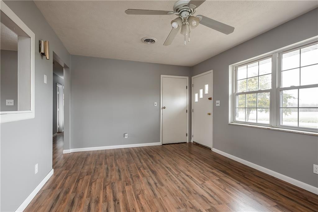 634 East Marshfield Road Scottsburg, IN 47170 - Photo 5 of 24 Gallery Image 5