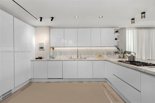 $5,750,000 | 4701 Meridian Avenue, Unit 421, Miami Beach, FL 33140