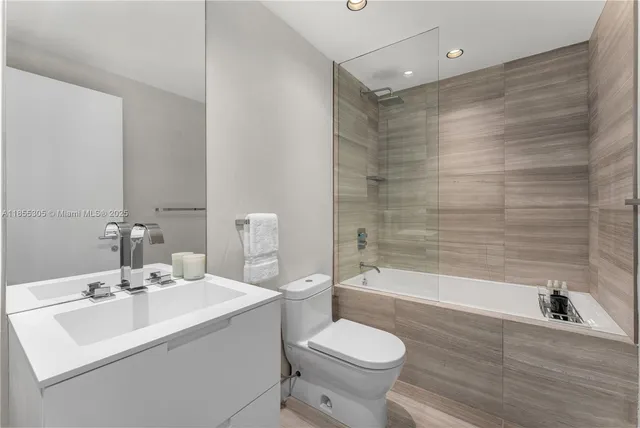 $5,750,000 | 4701 Meridian Avenue, Unit 421, Miami Beach, FL 33140