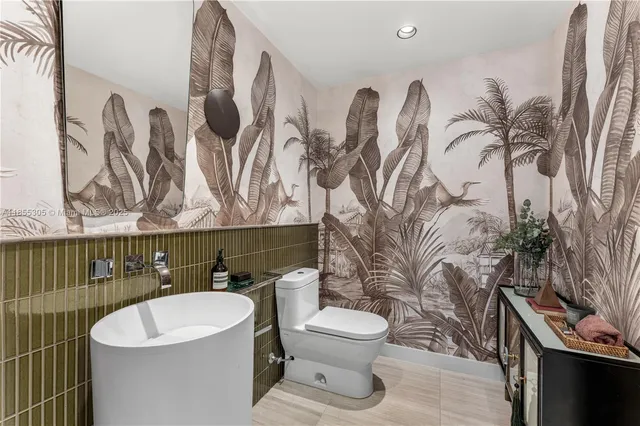 $5,750,000 | 4701 Meridian Avenue, Unit 421, Miami Beach, FL 33140