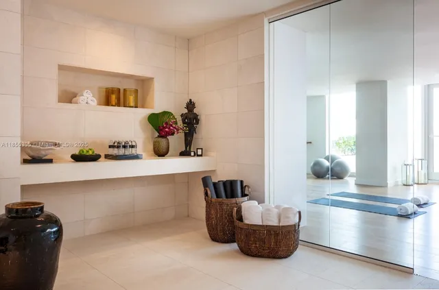 $5,750,000 | 4701 Meridian Avenue, Unit 421, Miami Beach, FL 33140