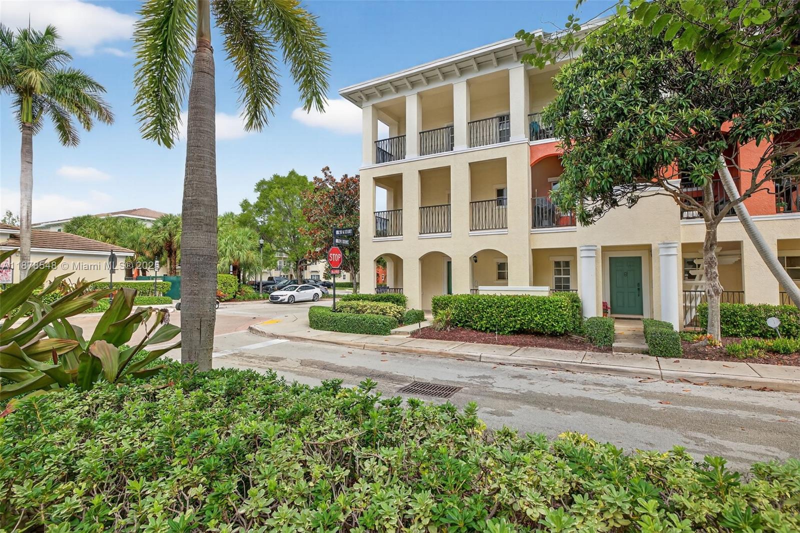 27 Southwest 6th Court Pompano Beach, FL 33060 - Photo 38 of 70 a front view of multiple houses with yard