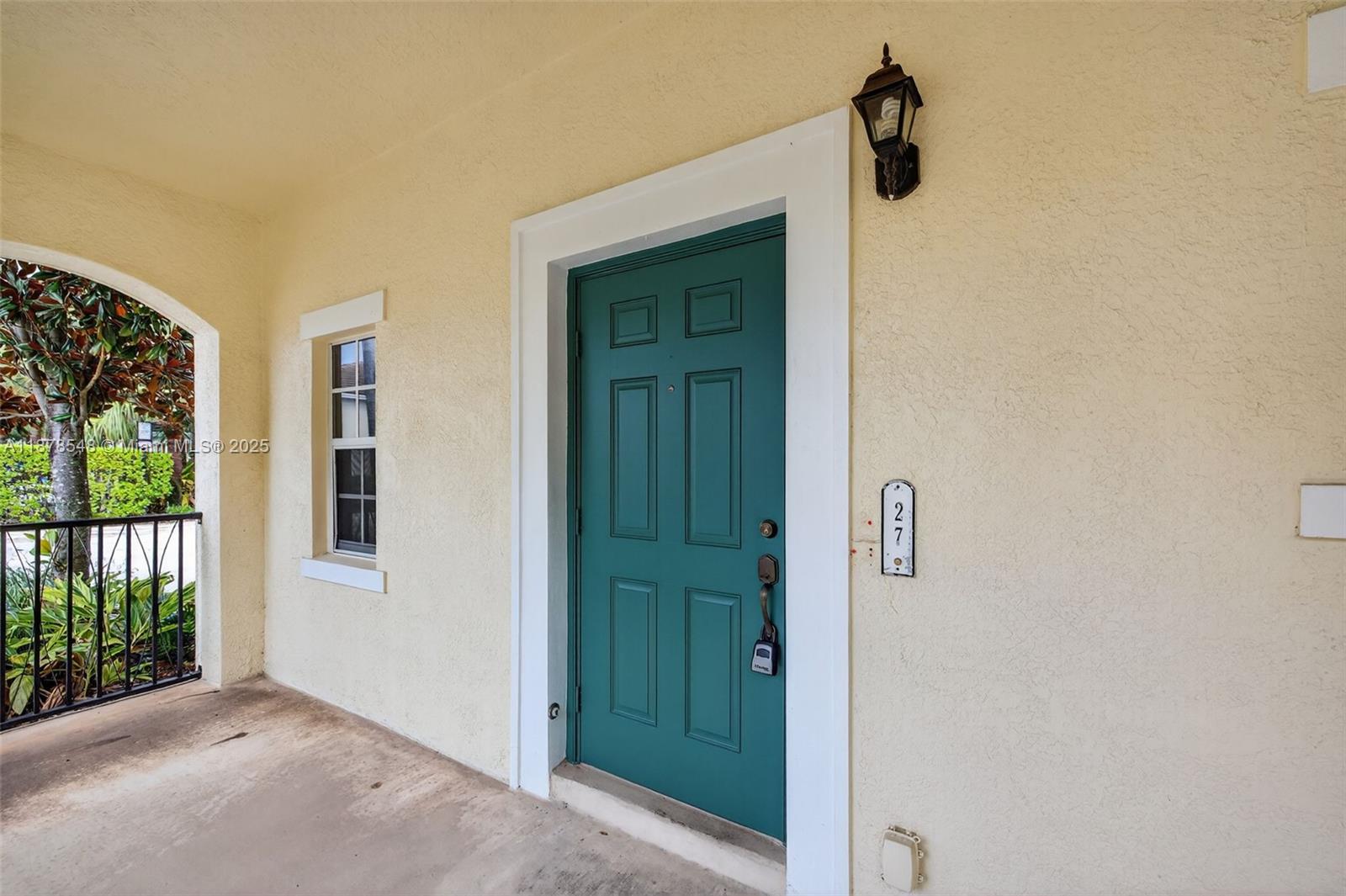 27 Southwest 6th Court Pompano Beach, FL 33060 - Photo 41 of 70 a view of an entryway of a house