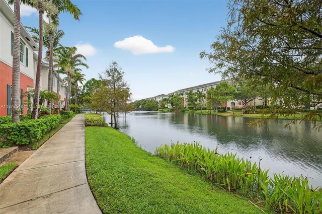 $529,000 | 27 Southwest 6th Court, Pompano Beach, FL 33060