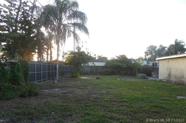 19241 Holiday Road Cutler Bay, FL 33157 - Photo 10 of 42